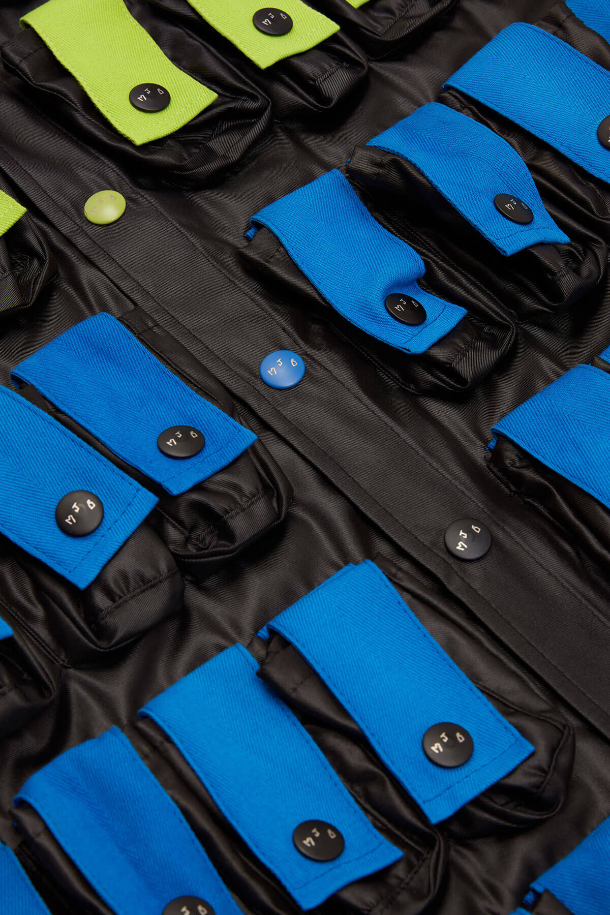 LÚCIO COLOURFUL HERO RECYCLED NYLON AMP VEST