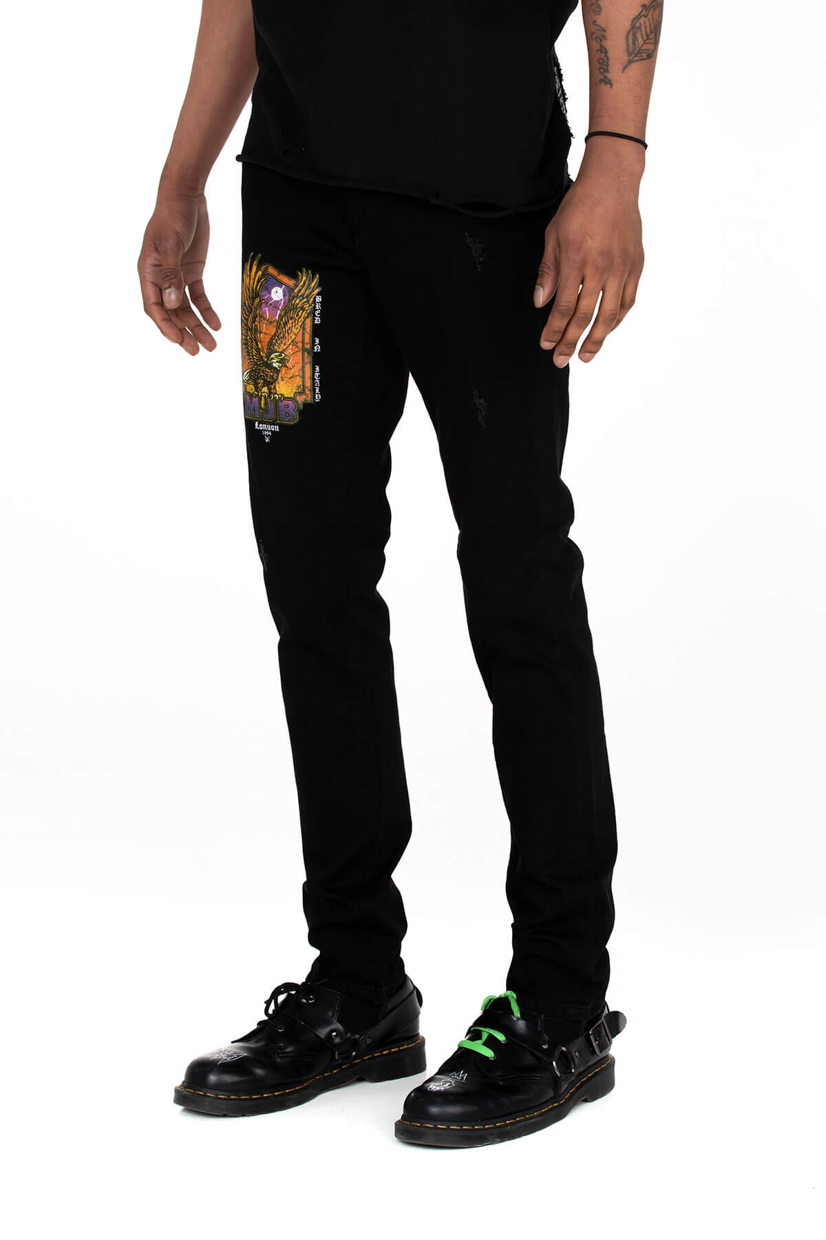 DISTRESSED EAGLE CRIXUS JEANS - MJB