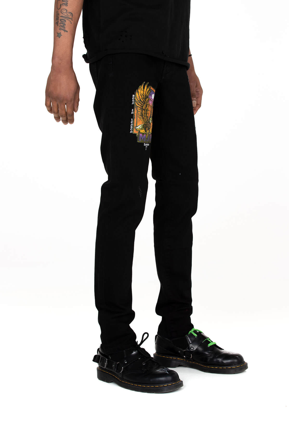 DISTRESSED EAGLE CRIXUS JEANS - MJB